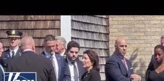 NY governor confronted by icy reception while visiting slain NYPD officer's wake