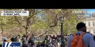 Migrants flood New York City Hall