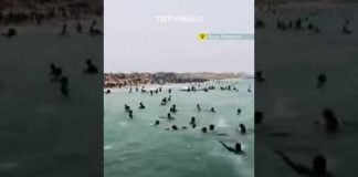 Palestinians risk their lives recovering aid from the sea