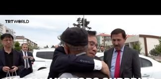Turkish veteran of Korean War receives surprise visitors from Seoul
