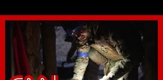 Ukrainian soldiers drop explosive payload into Russia with night drone