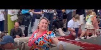 KCAL News' Michele Gile rides in 29th Annual Balboa Island Parade