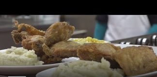 Knott’s Berry Farm celebrates 90 years of its chicken restaurant