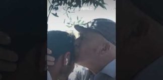 Palestinian man thanks TRT and prays for Türkiye